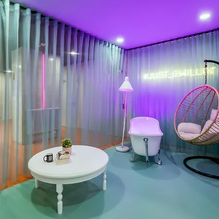 Chillout Dorm By Bookinghost Poznan